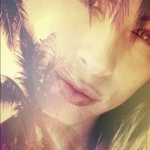 Meet your Posher, Aileen